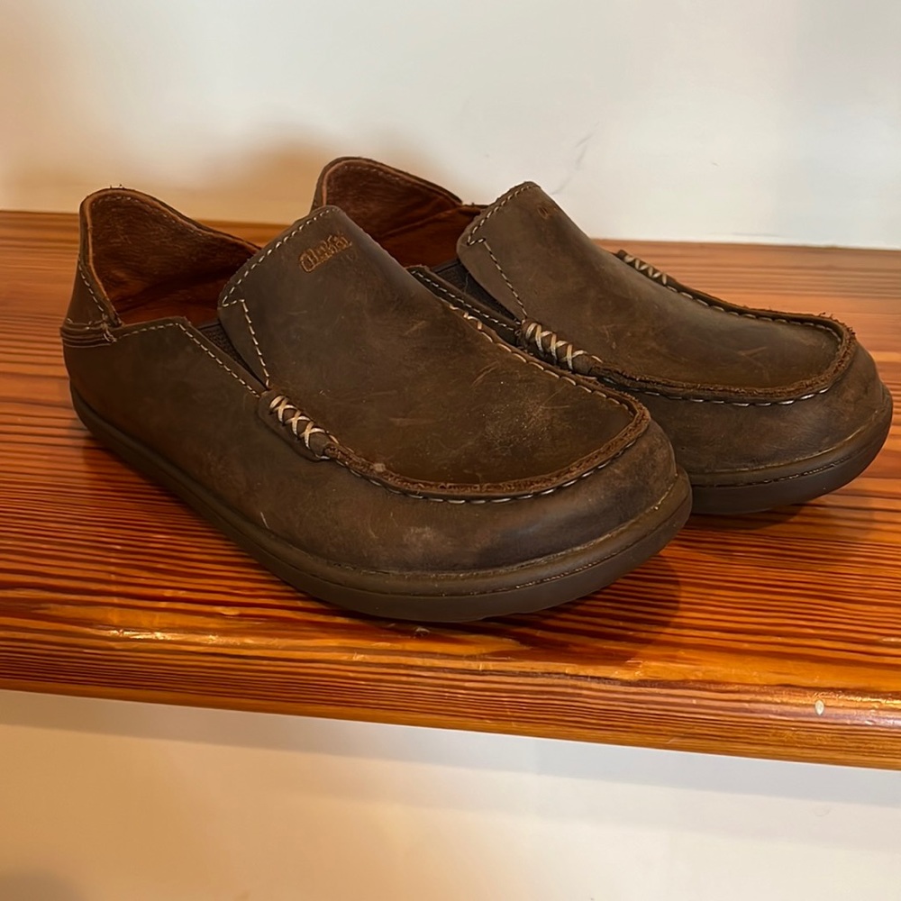 Like New OluKai boys shoes